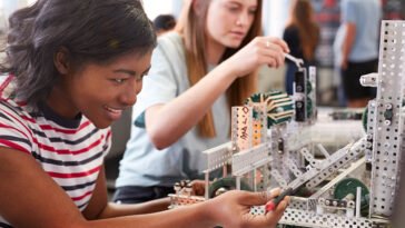 Women in Electrical Engineering Have 6 Opportunities