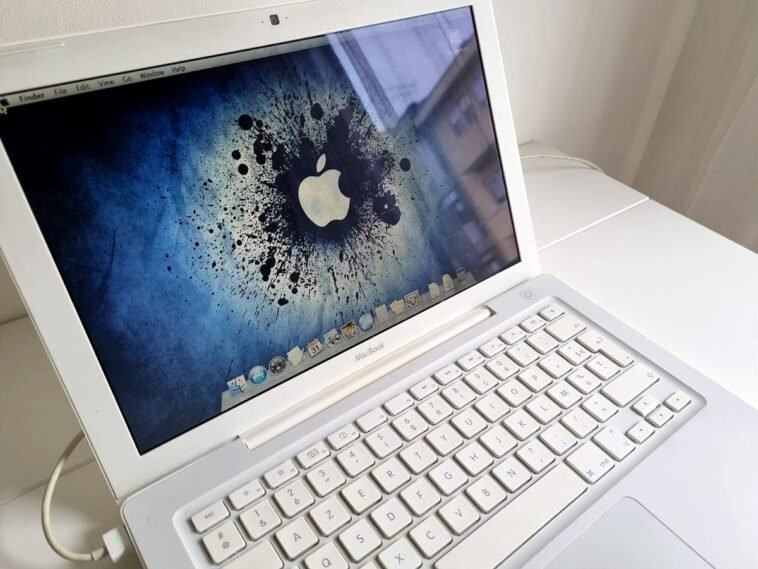 Could Apple Bring Back the Plastic MacBook